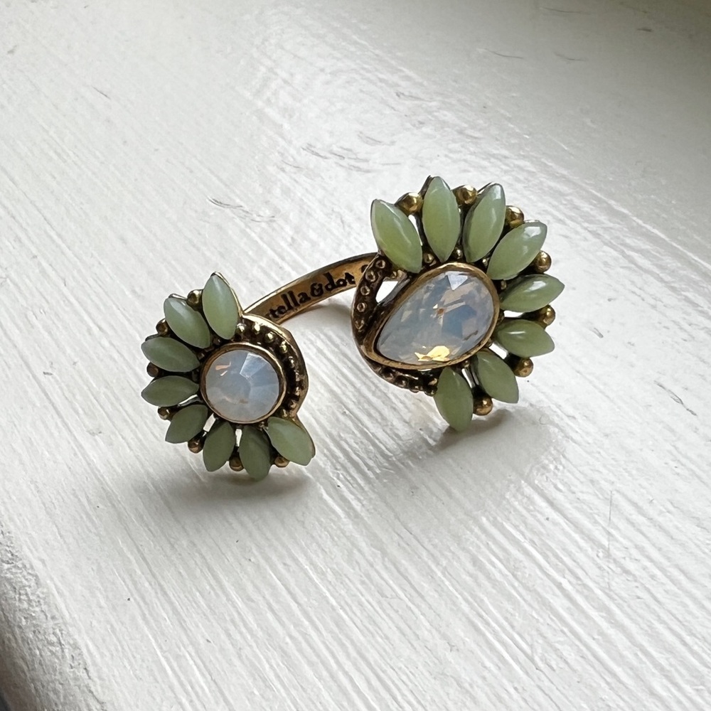 Zinnia Stella & Dot Adjustable Ring